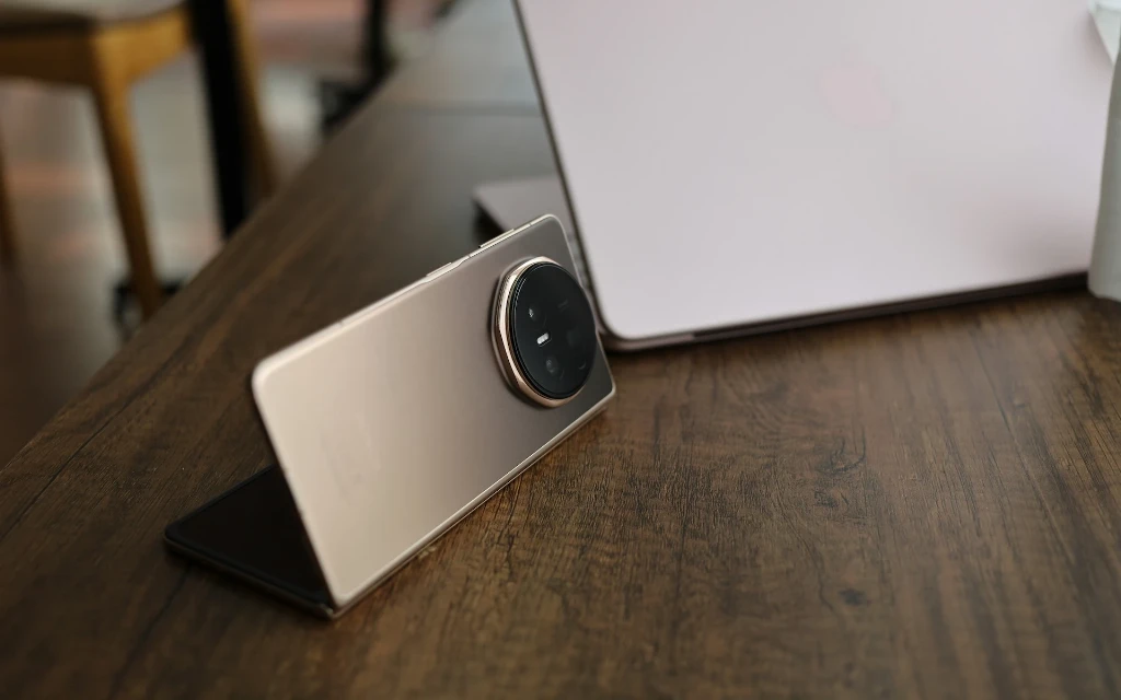 Honor Magic V5