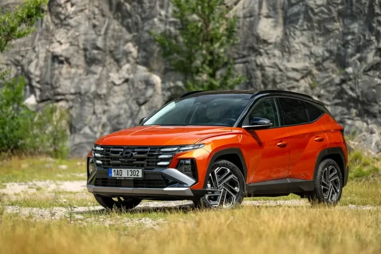 ТОП-5 найпопулярніших бензинових авто в Україні за липень: лідери ринку