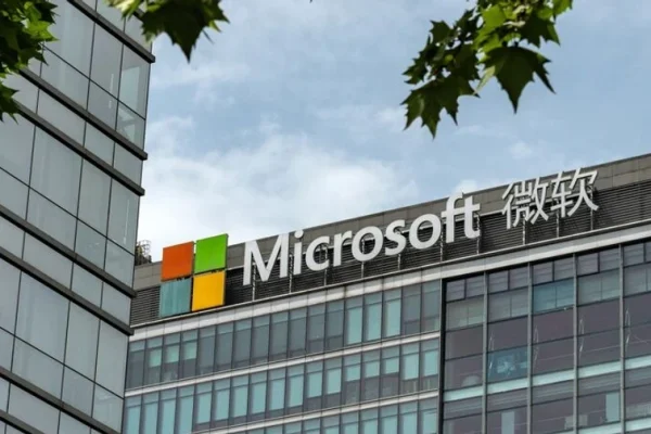 Китай достроково видаляє Windows 10 із державних ПК – попри затверджену Пекіном “спецверсію”