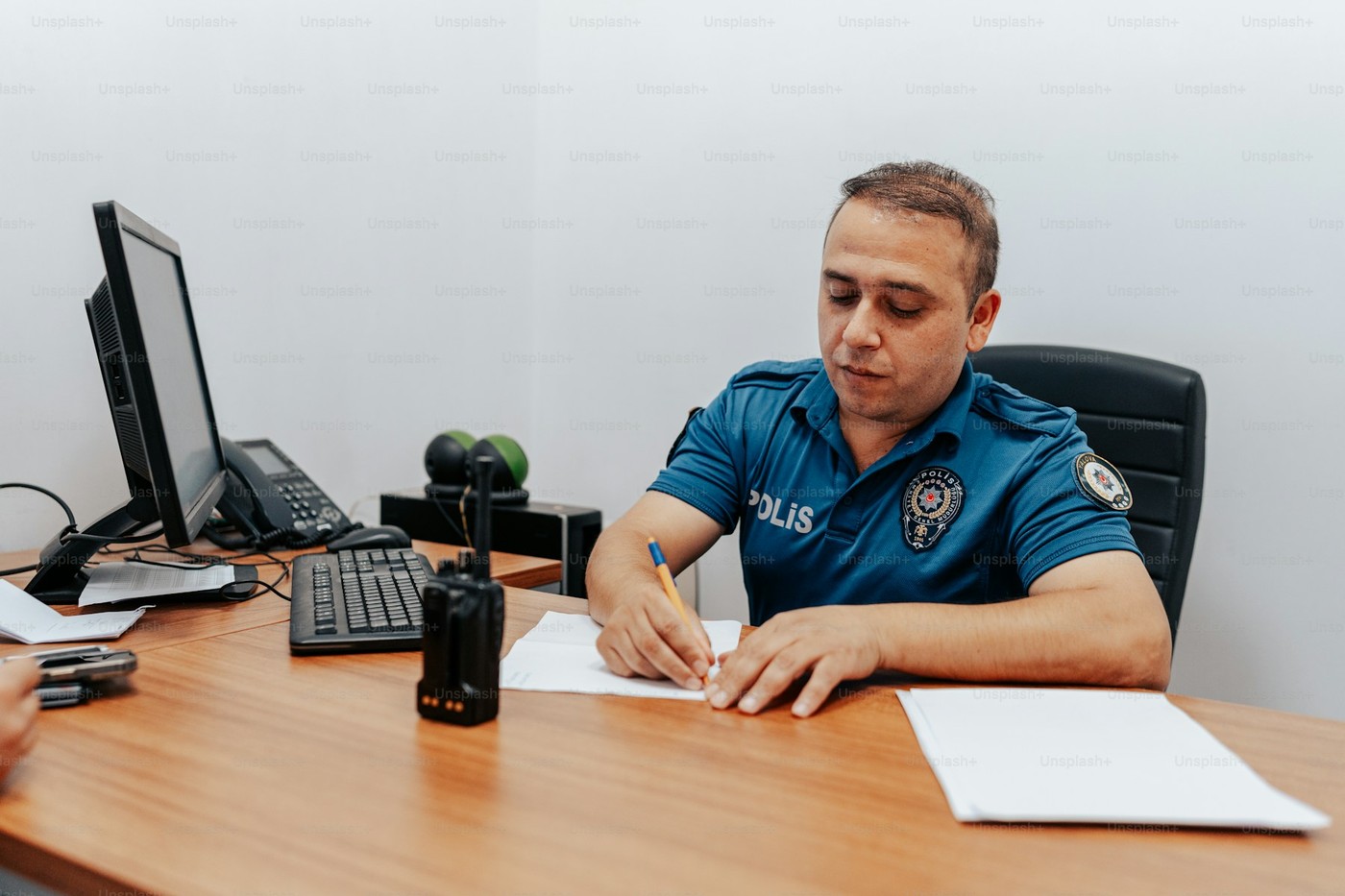 Затримана особа: підстави обмеження свободи й невідкладний доступ до адвоката